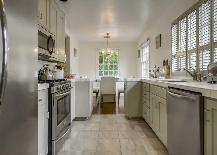 A Touch Of Cape Cod In West Hollywood